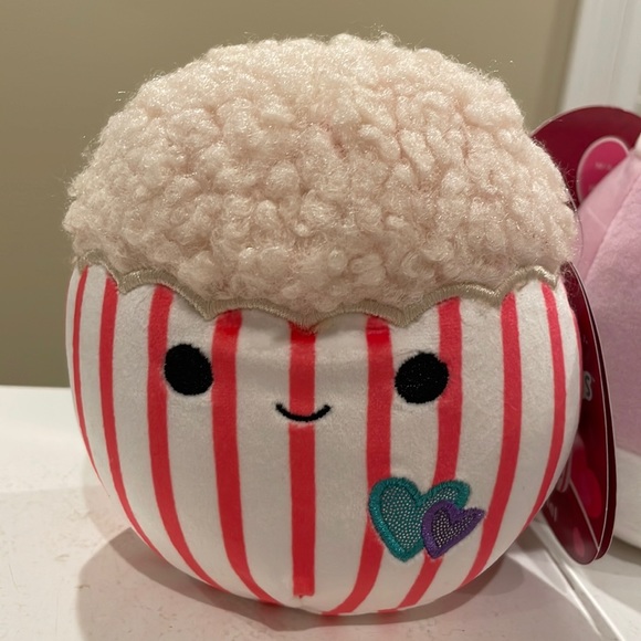Squishmallow Arnel The Popcorn Plyšová hračka - 7.5 palce měkké zvířátko